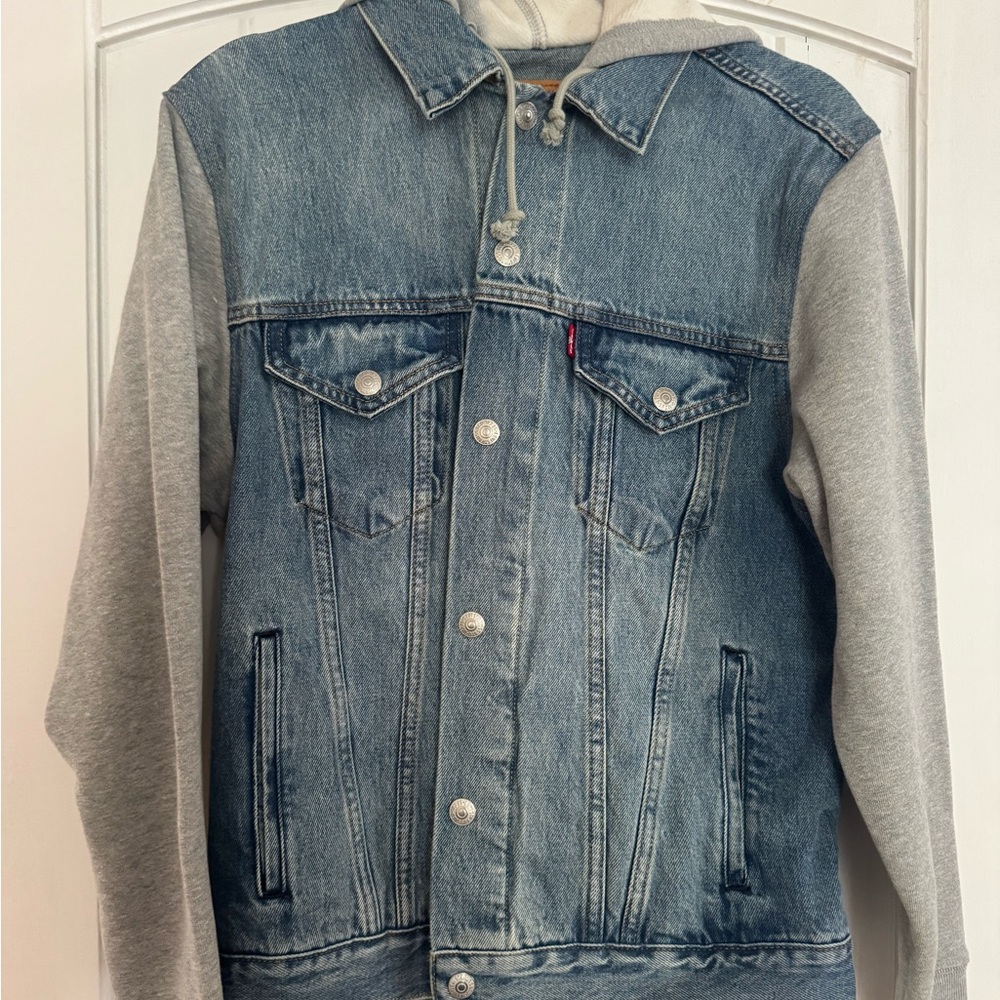 Levi's Denim Jacket with Gray Sleeves & Hoodie. New with tags, size small